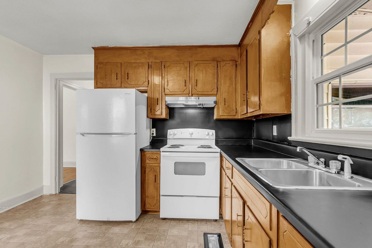 5533 Read Street Photo 9