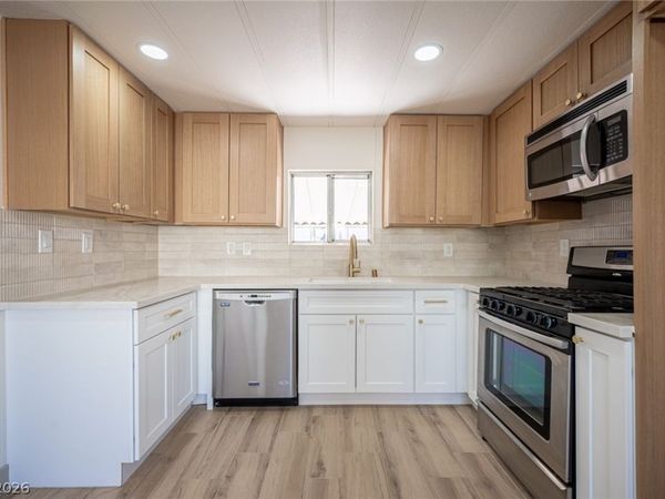 3486 Haleakala Drive , Las Vegas, NV 89122