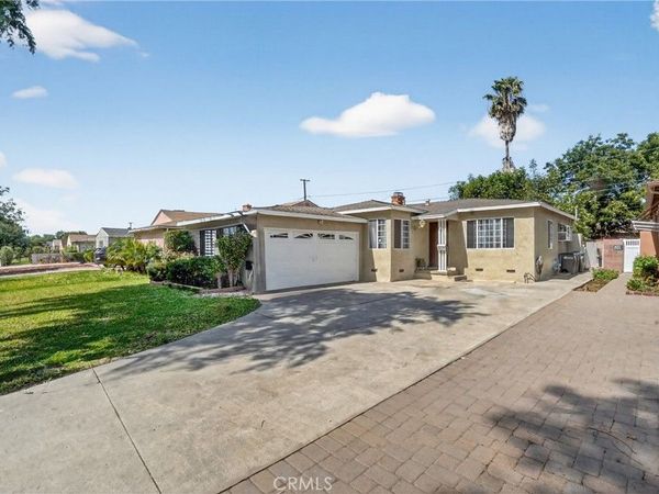 2517 W Redondo Beach, Gardena, CA 90249