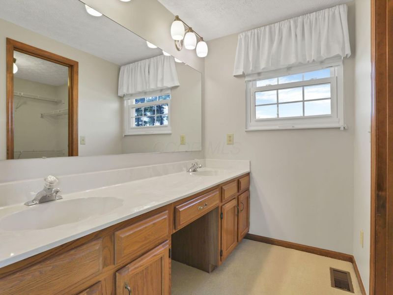 5500 Rushden Drive, Columbus, OH 43230 Photo 58