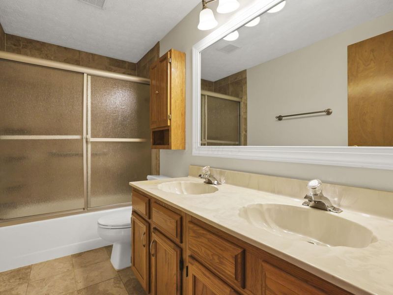 5500 Rushden Drive, Columbus, OH 43230 Photo 62