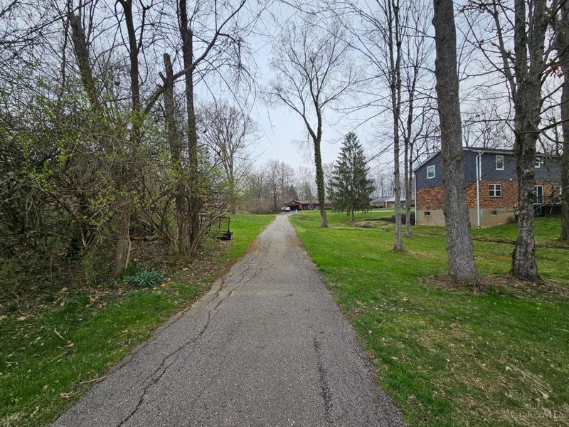 5425 Willow Run Lane, Milford, OH 45150 Photo 3