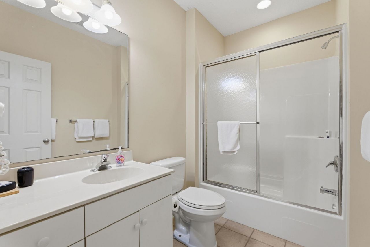 4528 Girvan Dr.  Photo 12