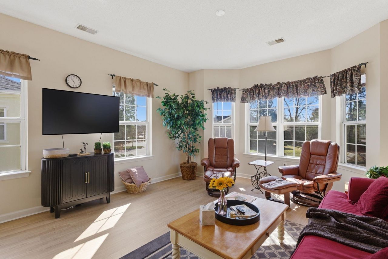 4528 Girvan Dr.  Photo 19