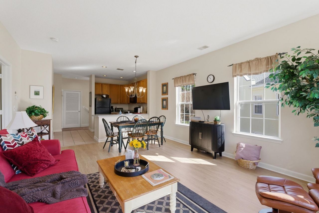 4528 Girvan Dr.  Photo 22