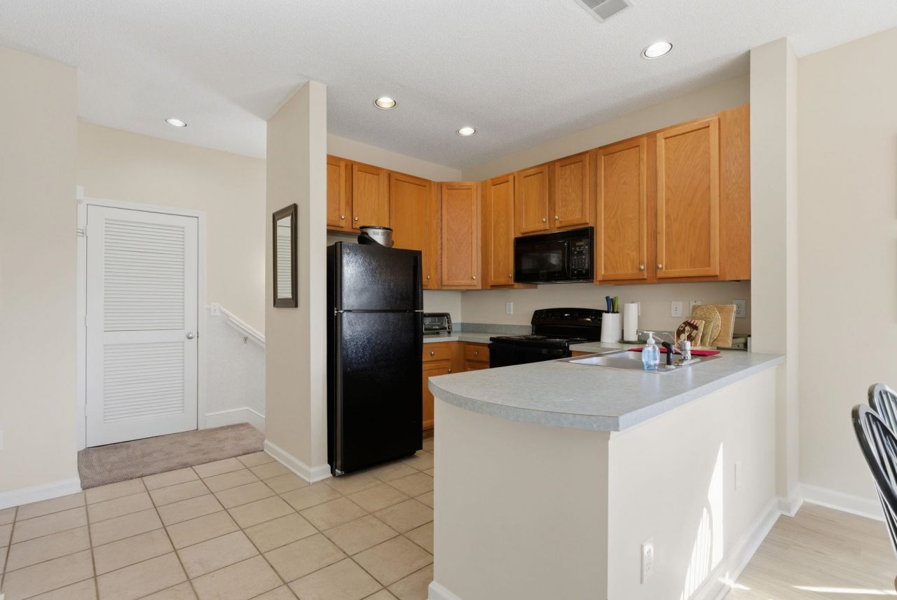 4528 Girvan Dr.  Photo 25