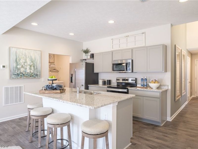 3559 Alder Avenue , Green, OH 44685 Photo 2