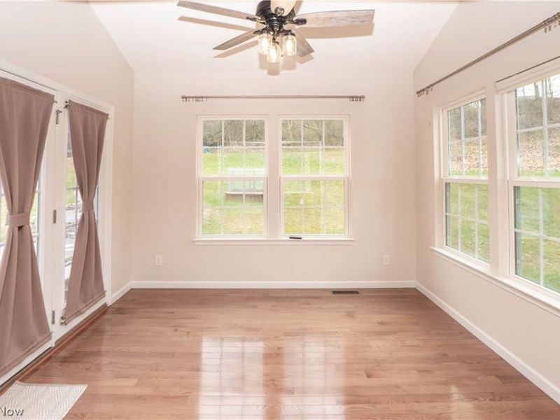 6525 Pine Bluff Avenue NE, Canton, OH 44721 Photo 15