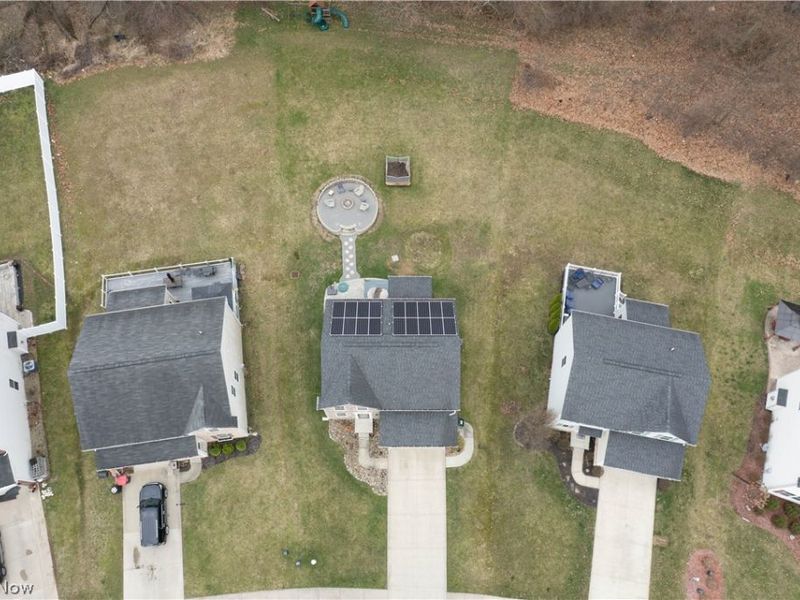 6525 Pine Bluff Avenue NE, Canton, OH 44721 Photo 2