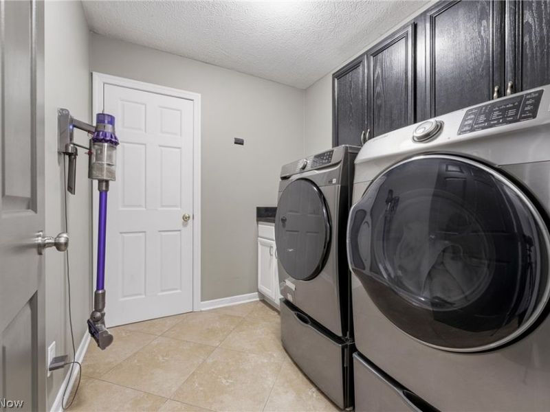 2287 McGinty Road NW, North Canton, OH 44720 Photo 24