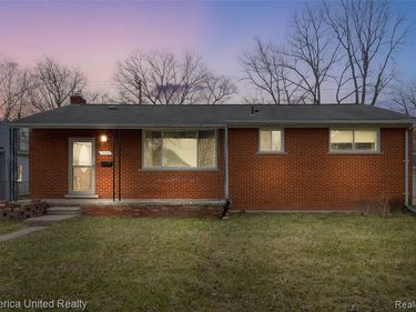 3450 Pershing Street, Wayne, MI 48184