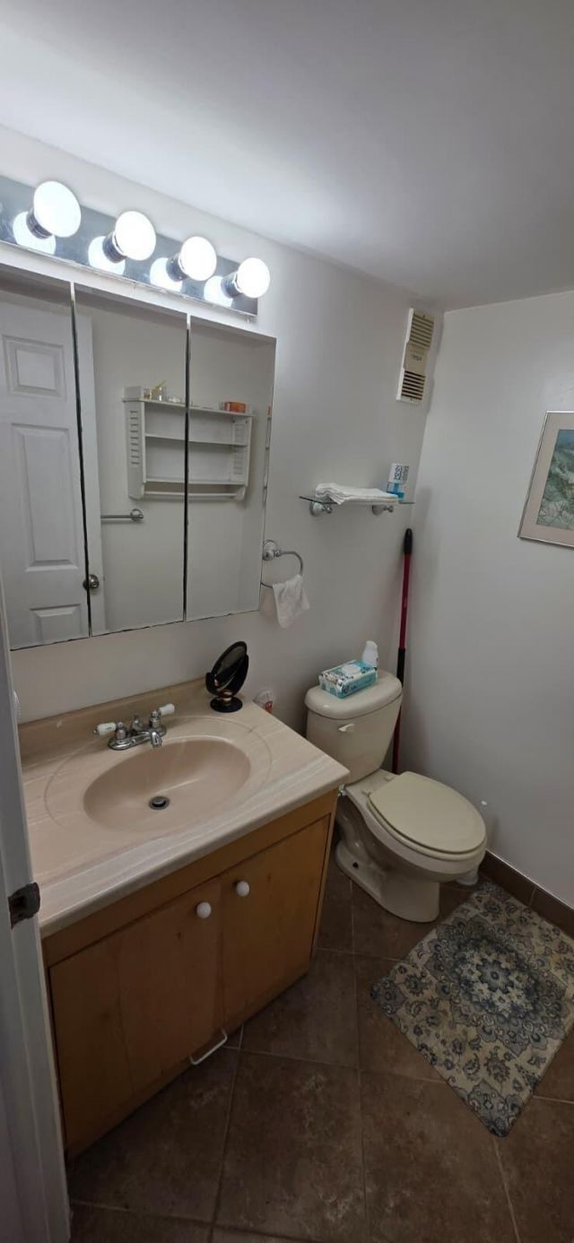 725 Lori Drive, Unit 204, Palm Springs, FL 33461 Photo