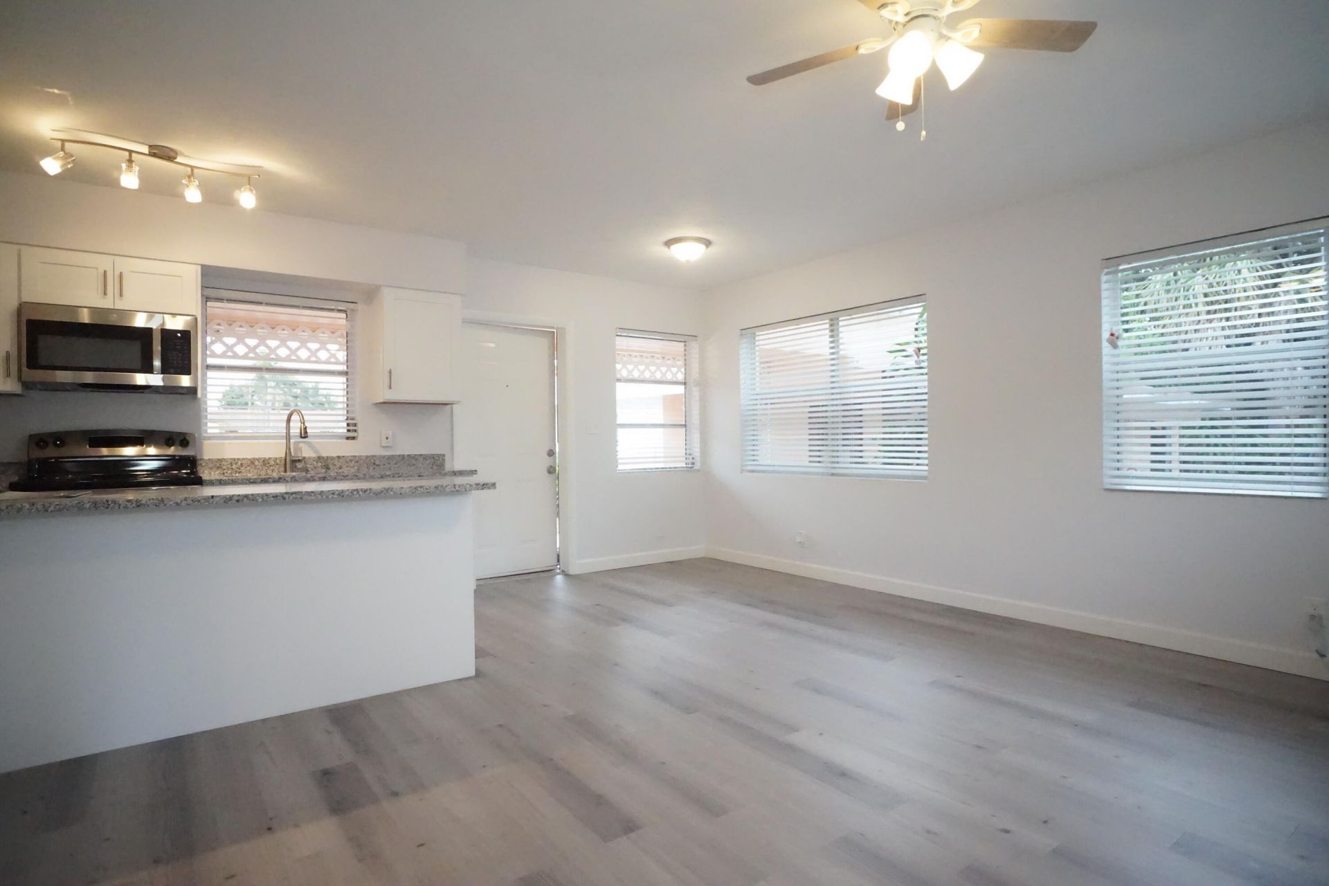 1815 Juno Road, Unit 3, North Palm Beach, FL 33408 Photo