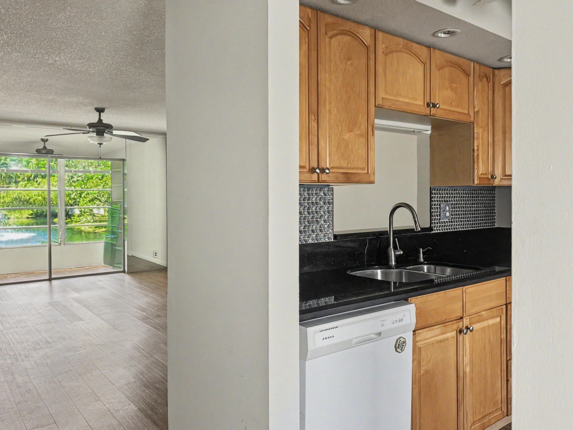 5171 W Oakland Park Boulevard, Unit 110, Lauderdale Lakes, FL 33313 Photo