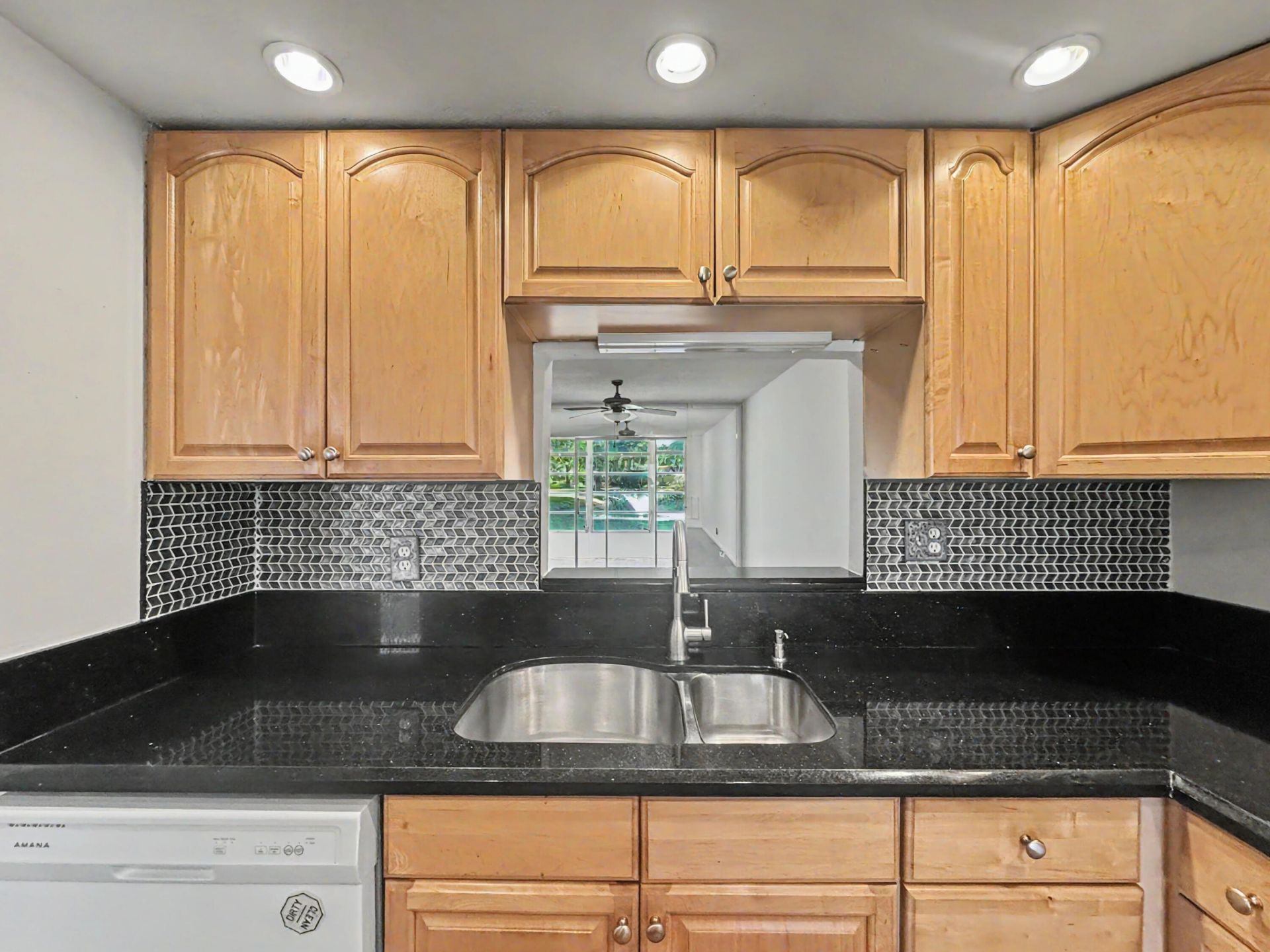 5171 W Oakland Park Boulevard, Unit 110, Lauderdale Lakes, FL 33313 Photo