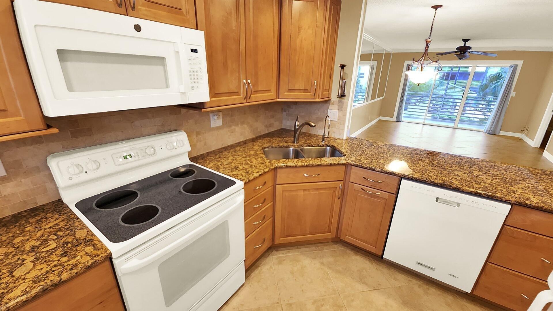 1541 S Ocean Boulevard, Unit 211, Pompano Beach, FL 33062 Photo