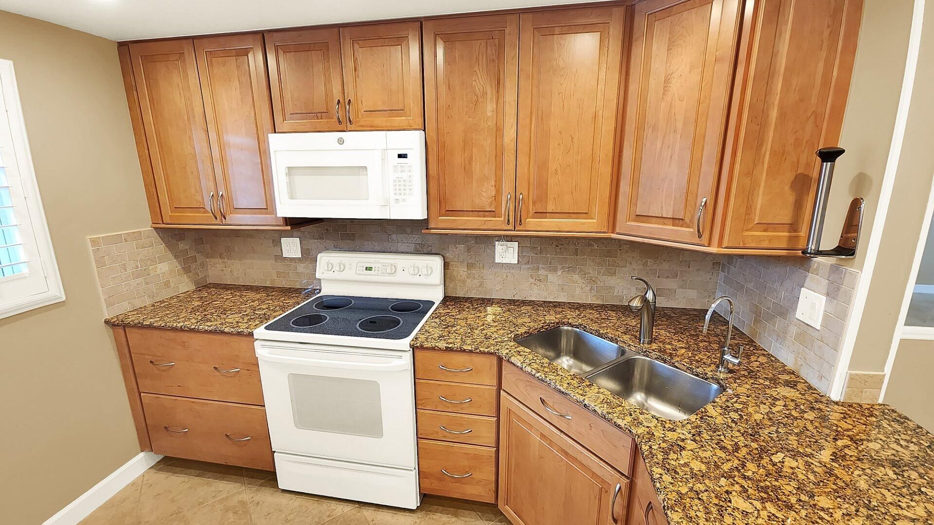 1541 S Ocean Boulevard, Unit 211, Pompano Beach, FL 33062 Photo