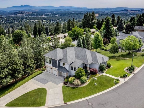10532 EDNA Ln, Spokane, WA 99218