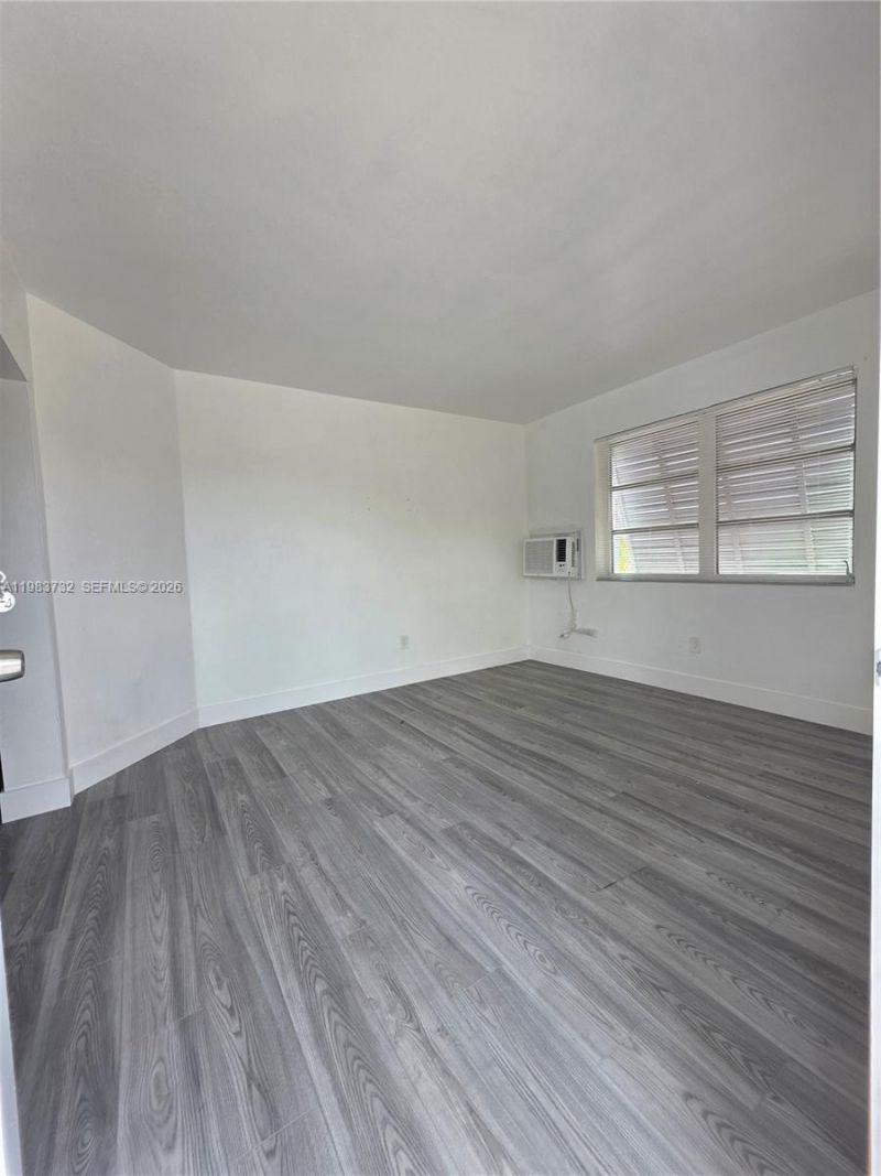 57 Esplanade Dr , Unit 71D, Miami Springs, FL 33166 Photo