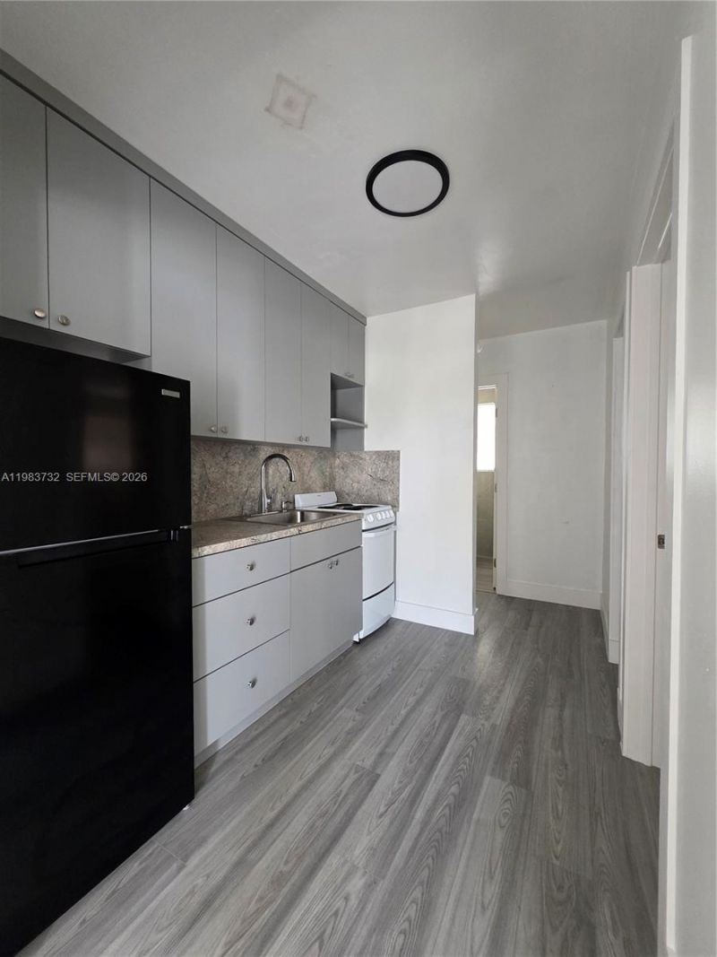 57 Esplanade Dr , Unit 71D, Miami Springs, FL 33166 Photo