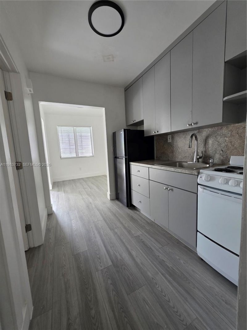 57 Esplanade Dr , Unit 71D, Miami Springs, FL 33166 Photo