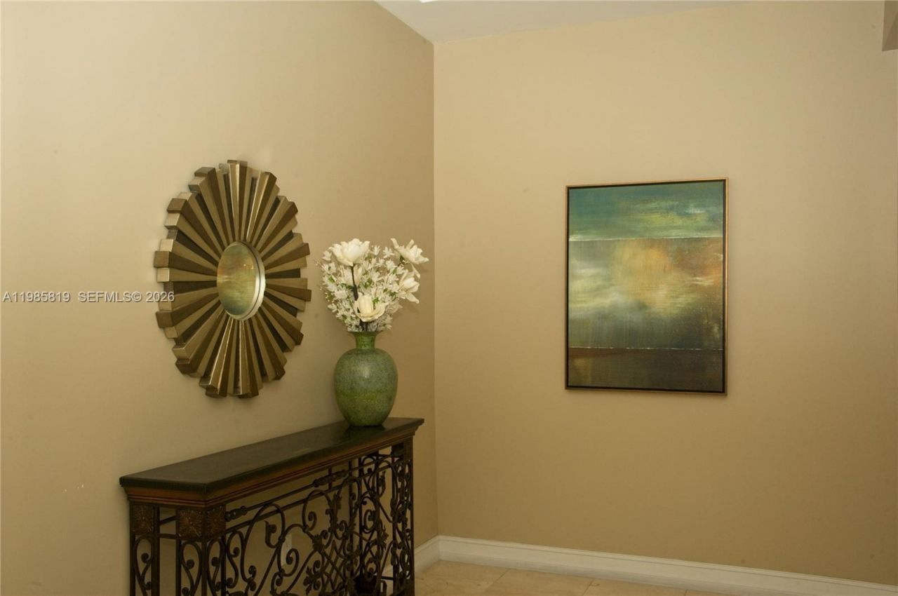 1805 Ponce De Leon Blvd, Unit 823, Coral Gables, FL 33134 Photo