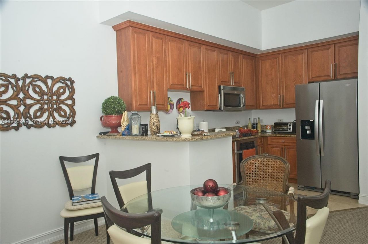 1805 Ponce De Leon Blvd, Unit 823, Coral Gables, FL 33134 Photo