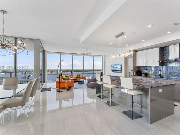 3 Water Club Way, Unit 1401, North Palm Beach, FL 33408