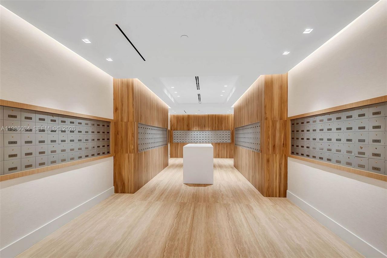 2301 Collins Ave , Unit 1512, Miami Beach, FL 33139 Photo