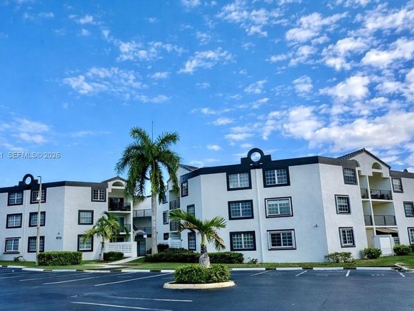 9731 Fontainebleau Blvd , Unit F306, Miami, FL 33172
