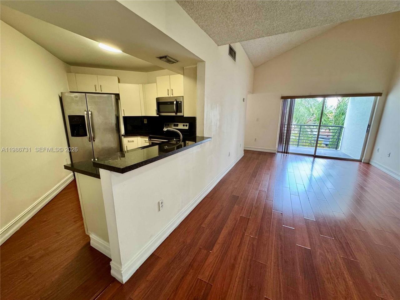 9731 Fontainebleau Blvd, Unit F306, Miami, FL 33172 Photo