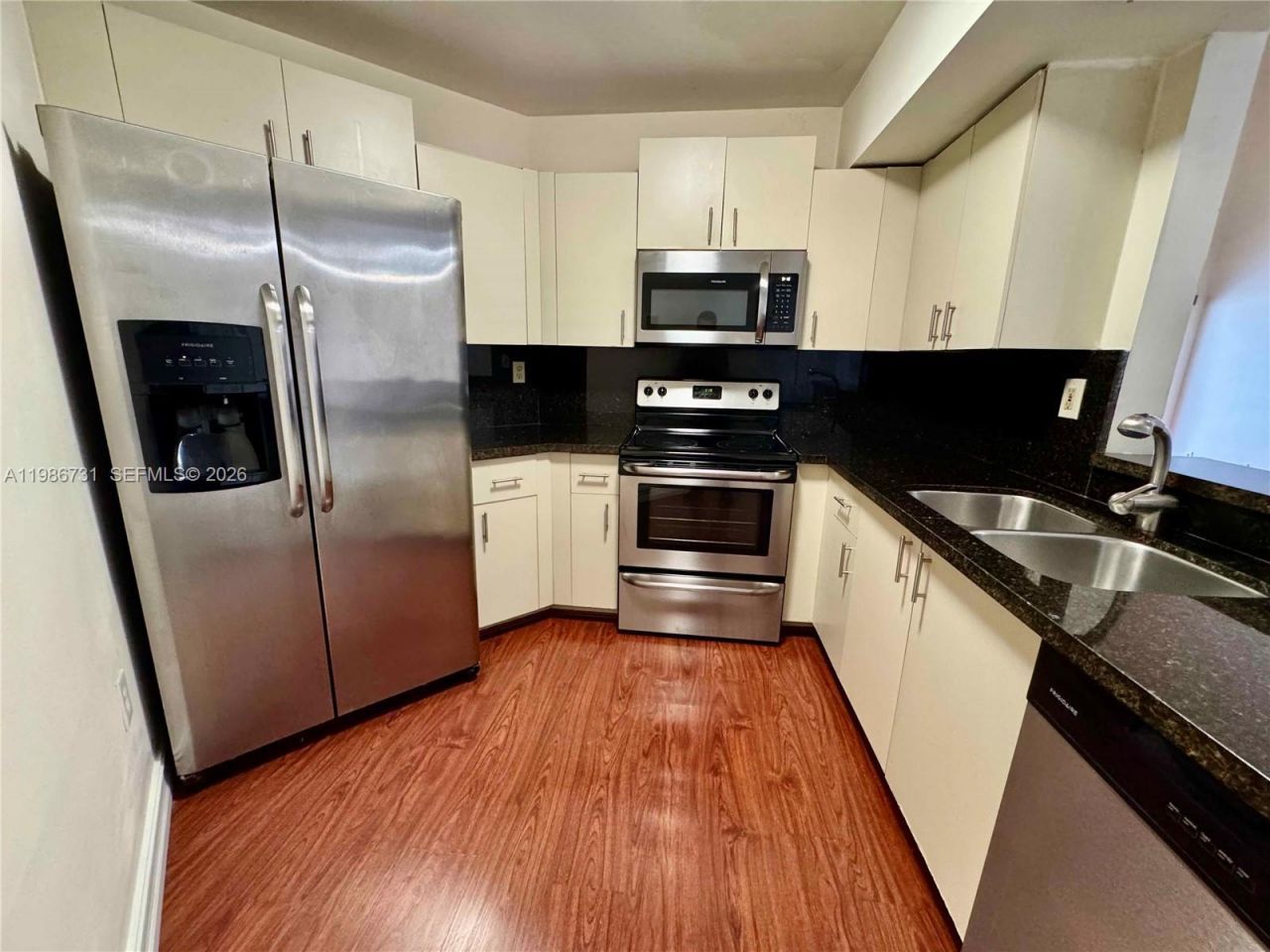 9731 Fontainebleau Blvd, Unit F306, Miami, FL 33172 Photo