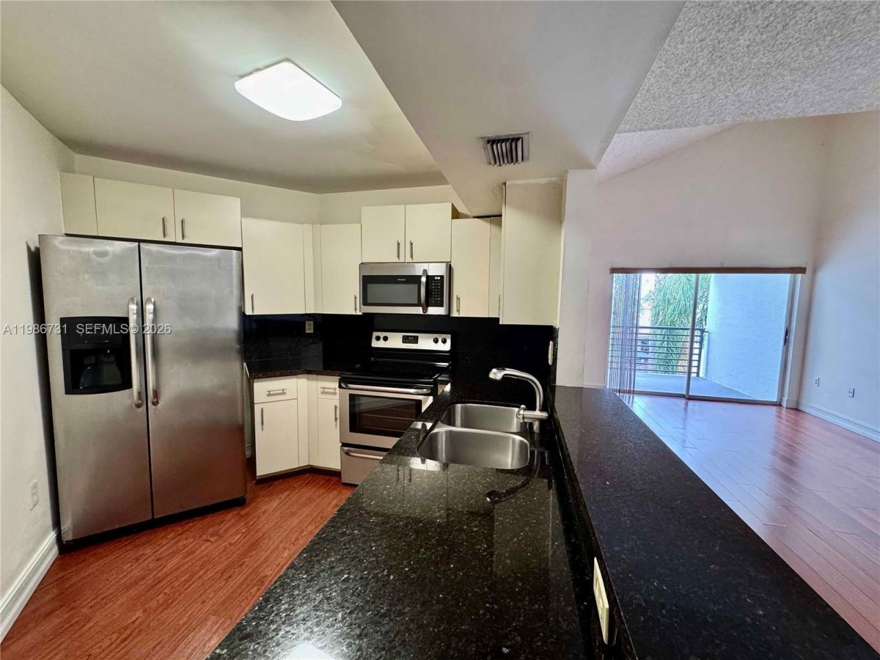 9731 Fontainebleau Blvd, Unit F306, Miami, FL 33172 Photo