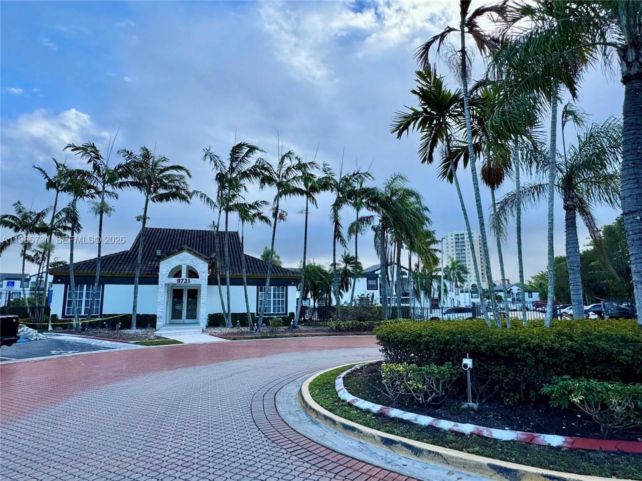 9731 Fontainebleau Blvd, Unit F306, Miami, FL 33172 Photo