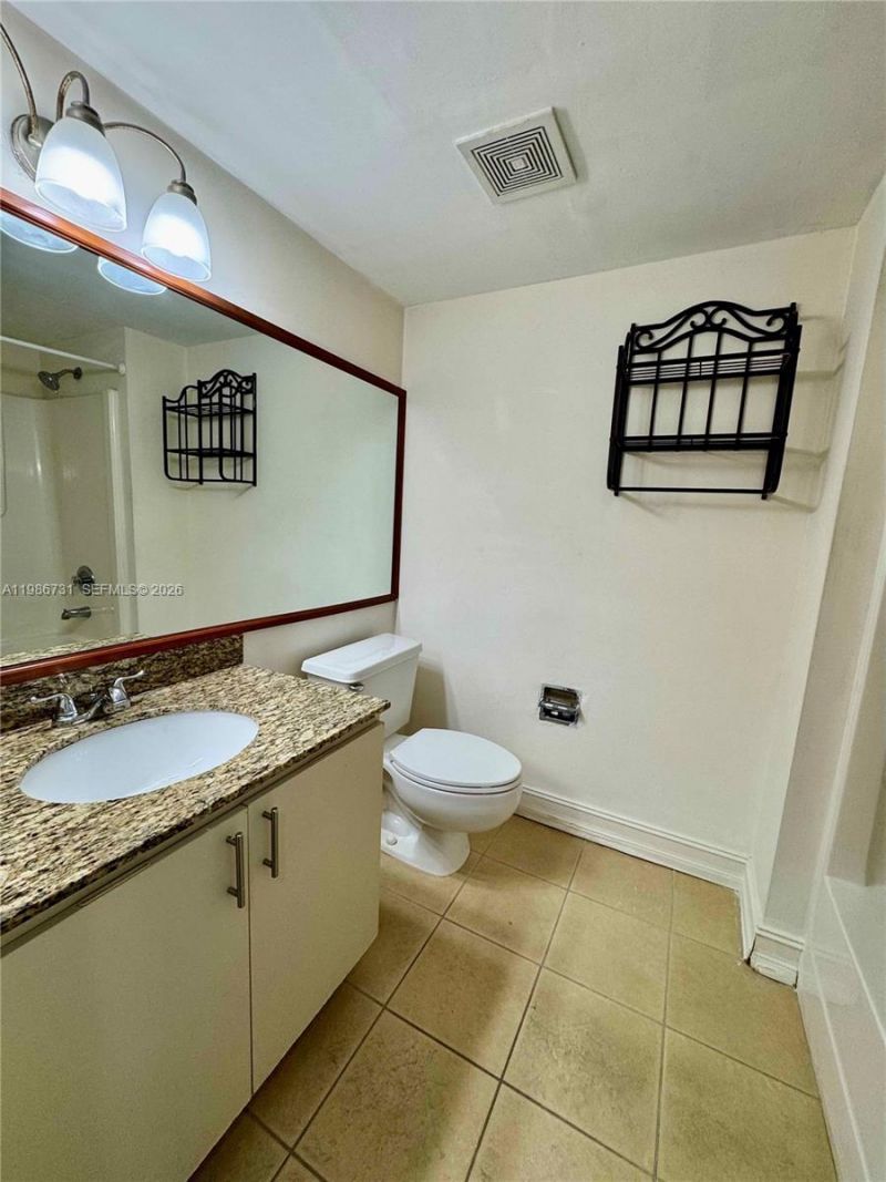 9731 Fontainebleau Blvd, Unit F306, Miami, FL 33172 Photo