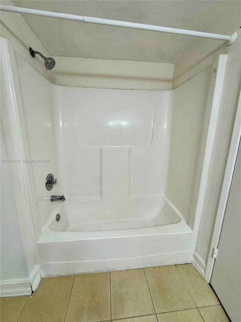 9731 Fontainebleau Blvd, Unit F306, Miami, FL 33172 Photo