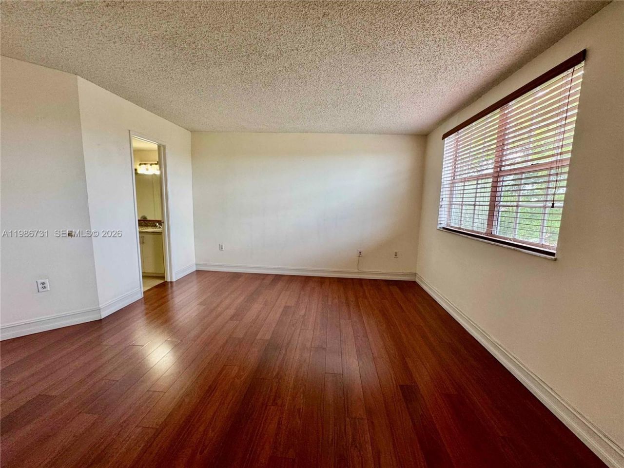 9731 Fontainebleau Blvd, Unit F306, Miami, FL 33172 Photo