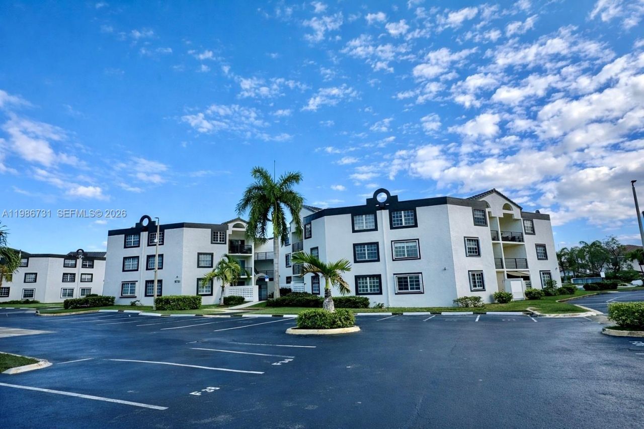 9731 Fontainebleau Blvd , Unit F306, Miami, FL 33172 Photo