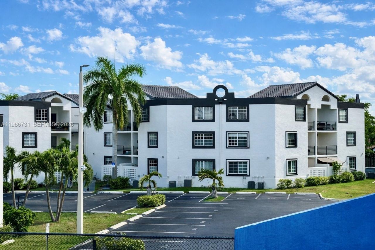 9731 Fontainebleau Blvd, Unit F306, Miami, FL 33172 Photo
