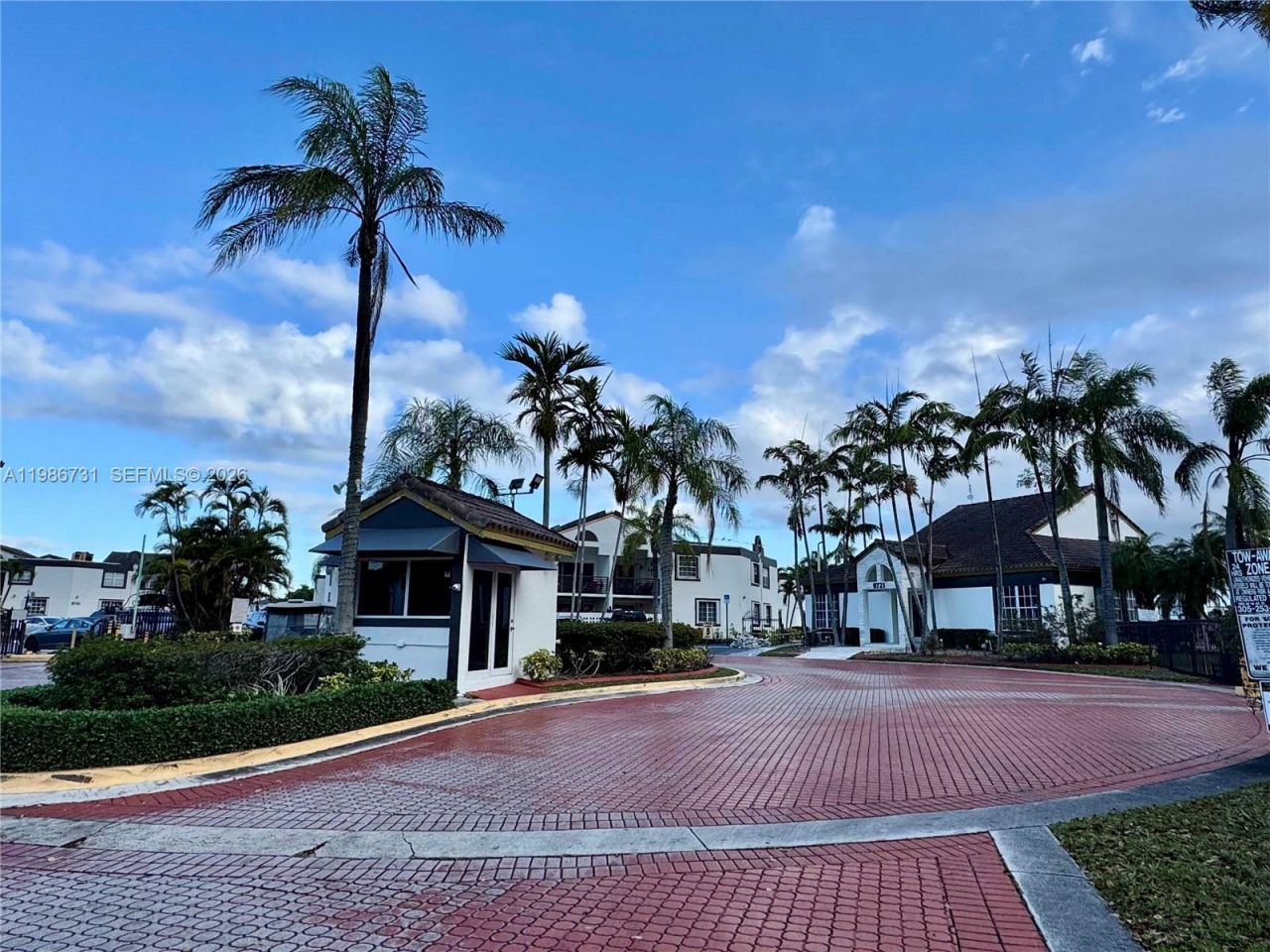 9731 Fontainebleau Blvd , Unit F306, Miami, FL 33172 Photo