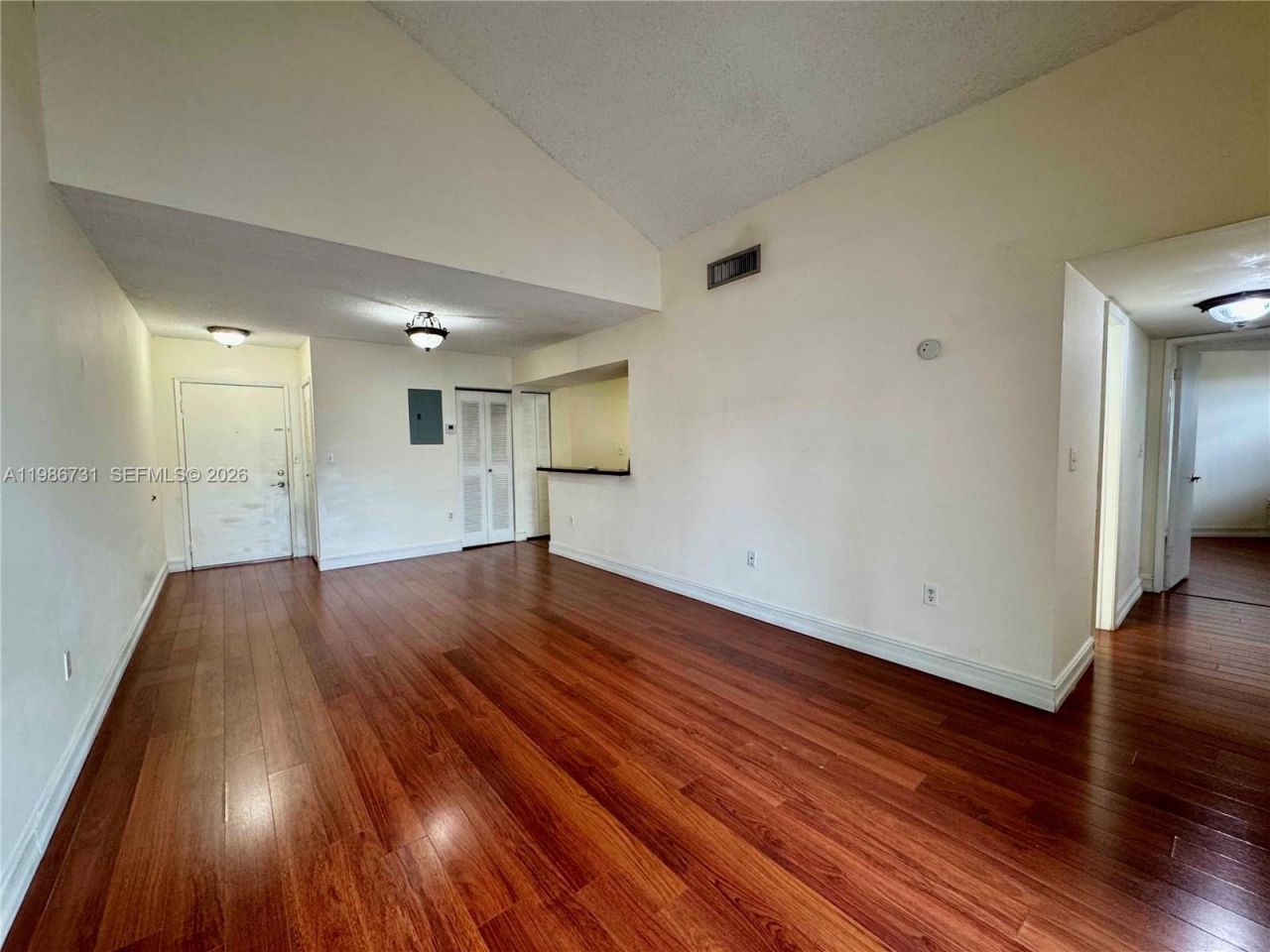 9731 Fontainebleau Blvd, Unit F306, Miami, FL 33172 Photo