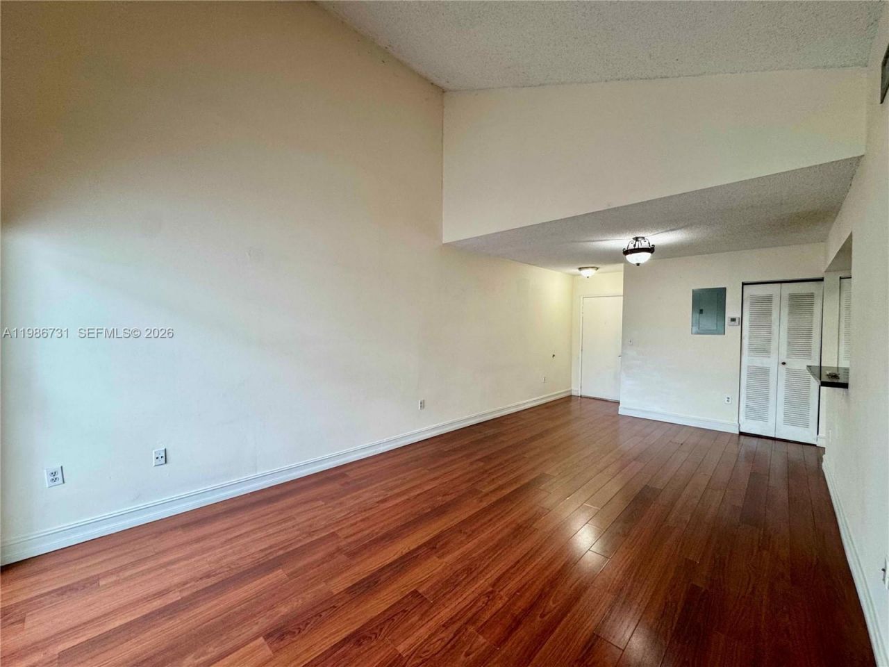 9731 Fontainebleau Blvd, Unit F306, Miami, FL 33172 Photo