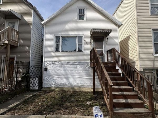 4534 S Honore Street , Chicago, IL 60609