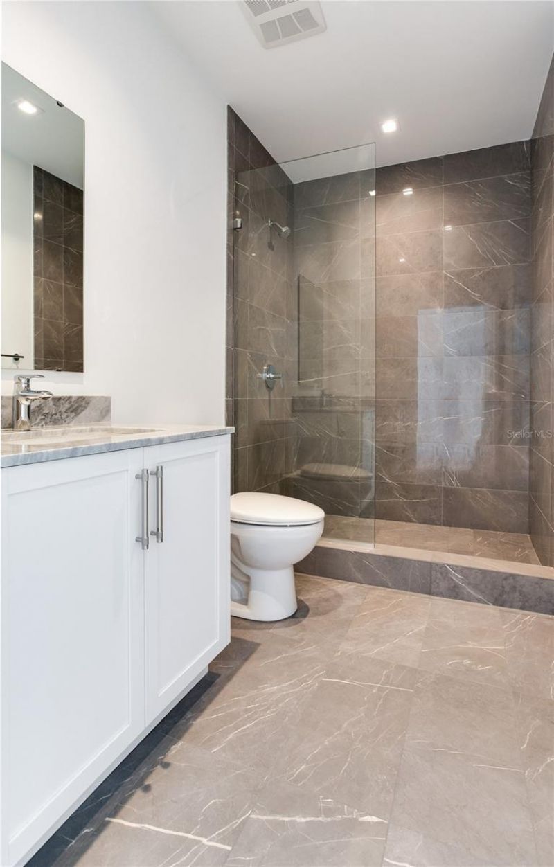 3015 S Ysabella Avenue, Unit 2401, Tampa, FL 33629 Photo