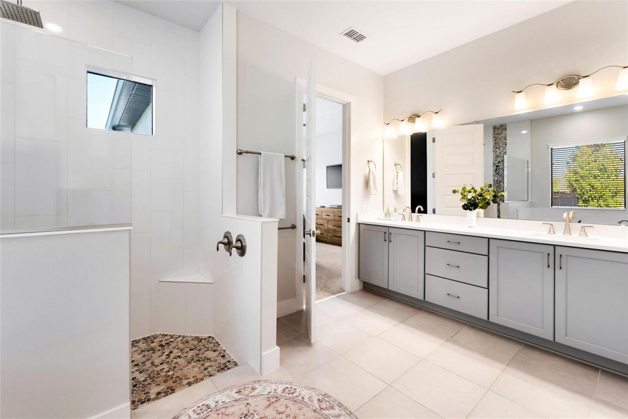 31778 Red Tail Boulevard, Sorrento, FL 32776 Photo