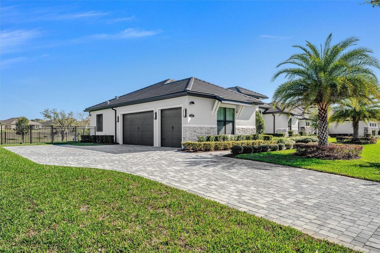 31778 Red Tail Boulevard, Sorrento, FL 32776 Photo