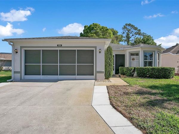 32804 OAK PARK DRIVE , LEESBURG, FL 34748