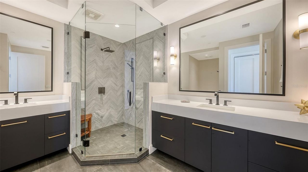 111 S Pineapple Avenue, Unit 601, Sarasota, FL 34236 Photo