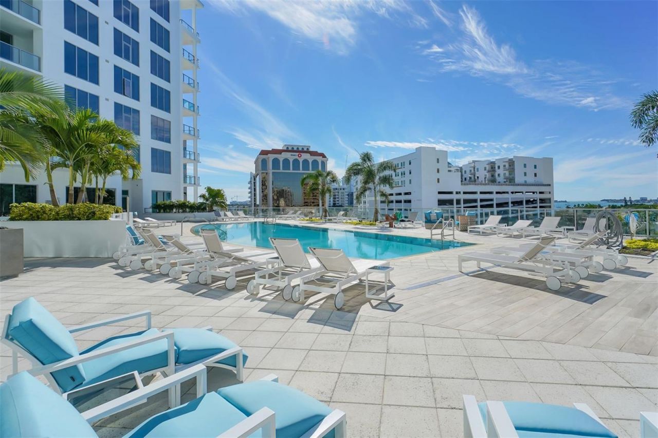 111 S Pineapple Avenue, Unit 601, Sarasota, FL 34236 Photo