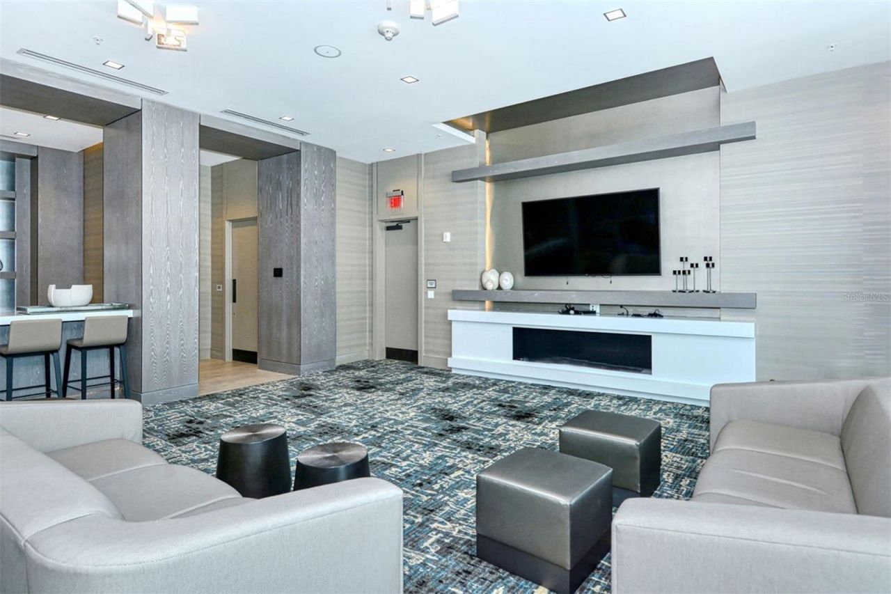 111 S Pineapple Avenue, Unit 601, Sarasota, FL 34236 Photo